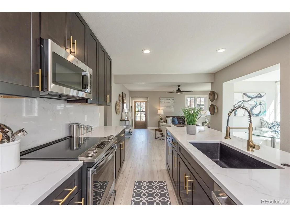Photo of 3343 Lowell Blvd