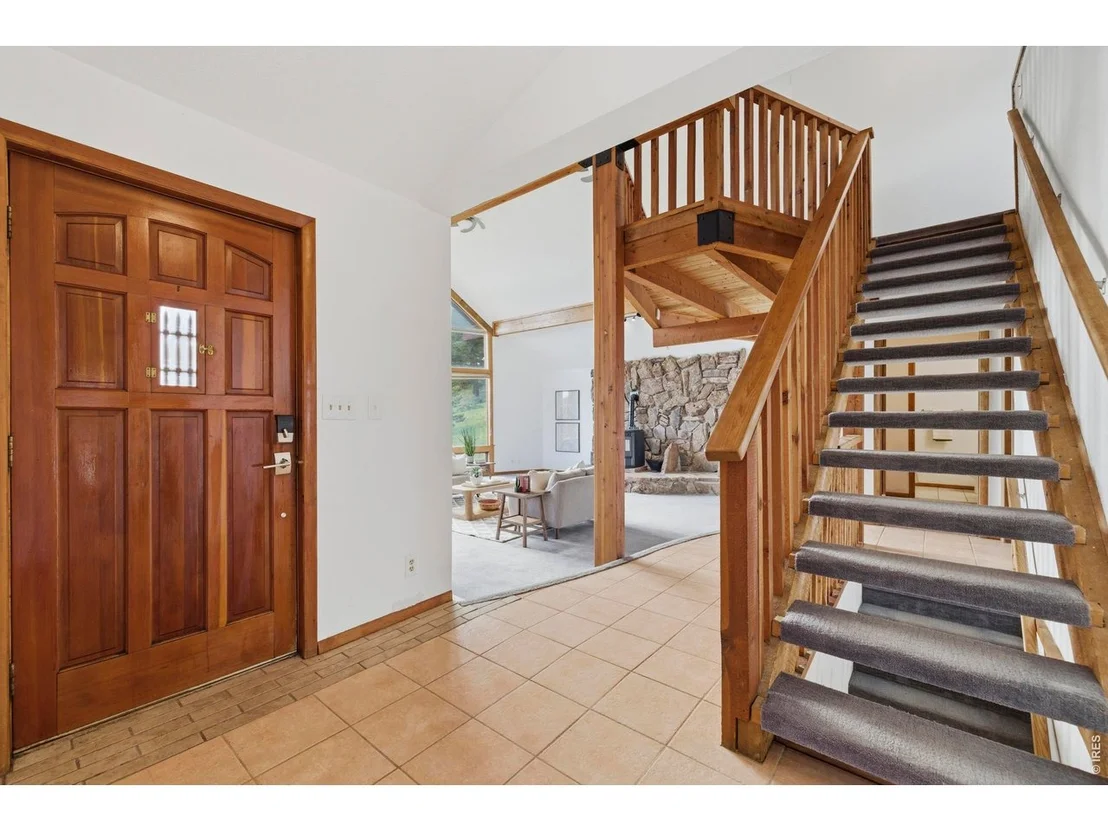 Photo of 8238 Sugarloaf Rd