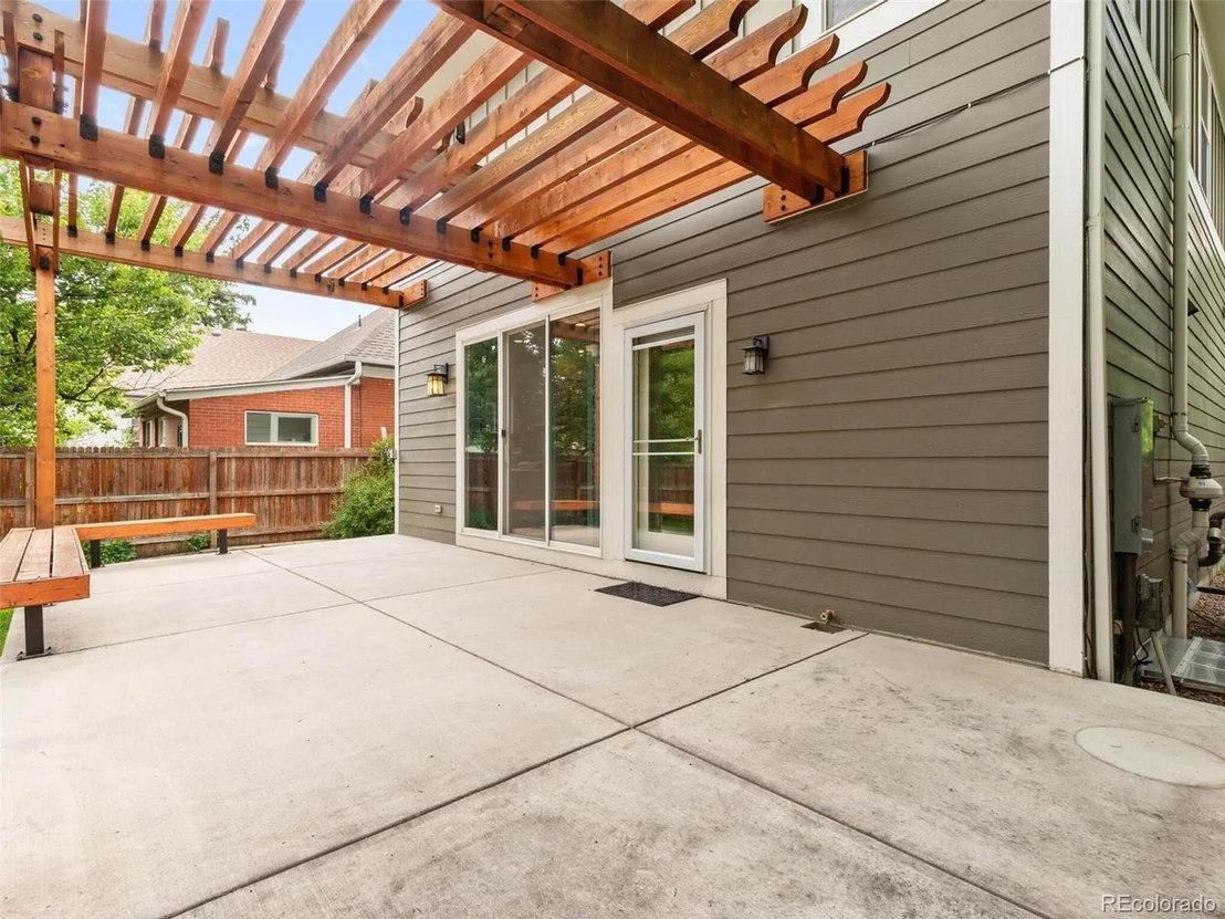Photo of 3944 Lowell Blvd