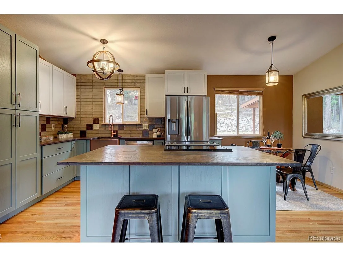 Photo of 32 Aspen Dr
