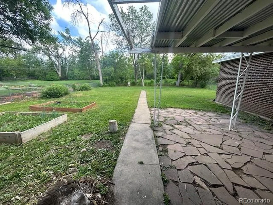 Photo of 3090 Aurora Ave