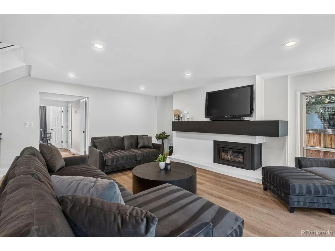 Photo of 5373 E Links Cir