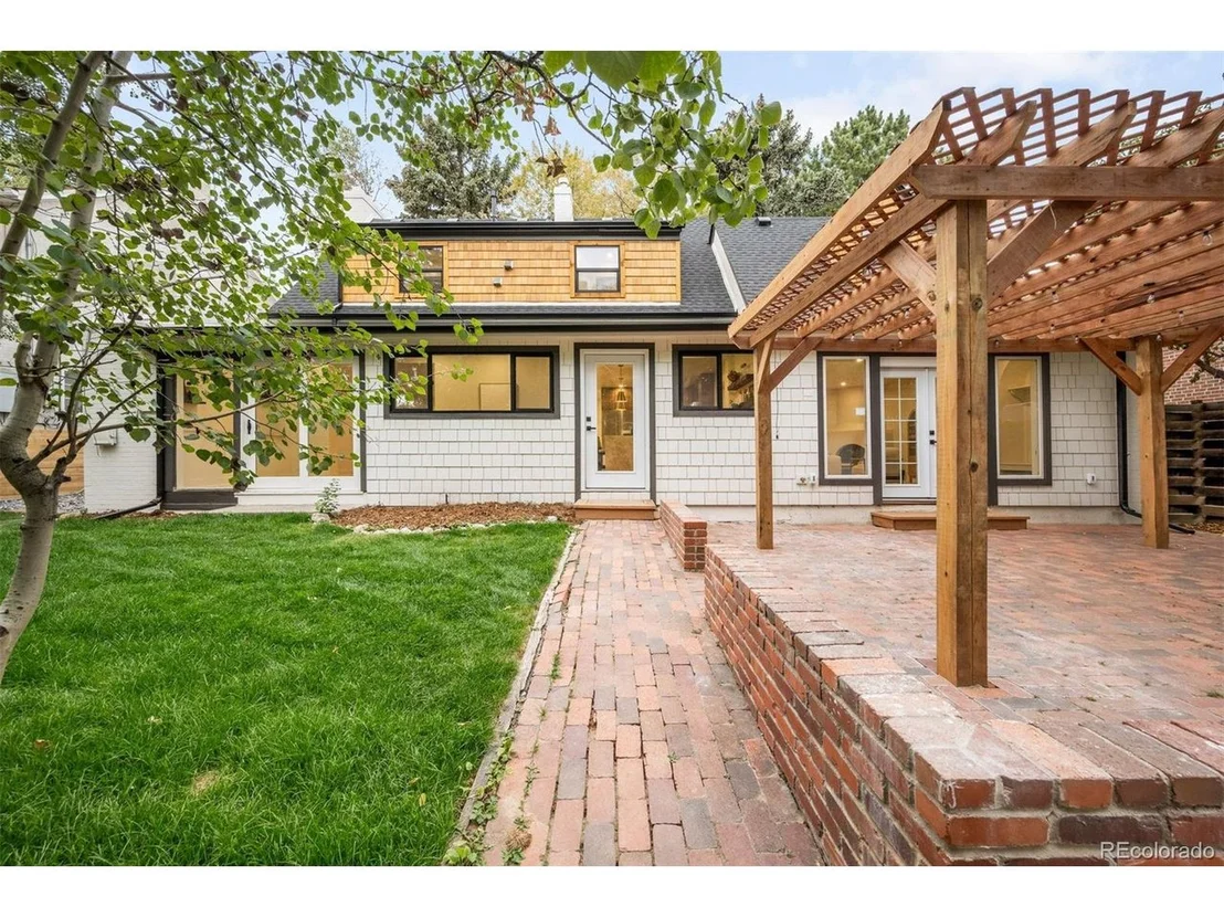 Photo of 414 Elm St