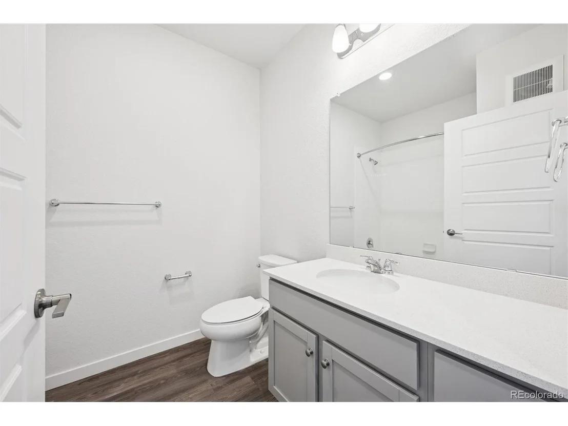 Photo of Unit 309 at 485 Interlocken Blvd