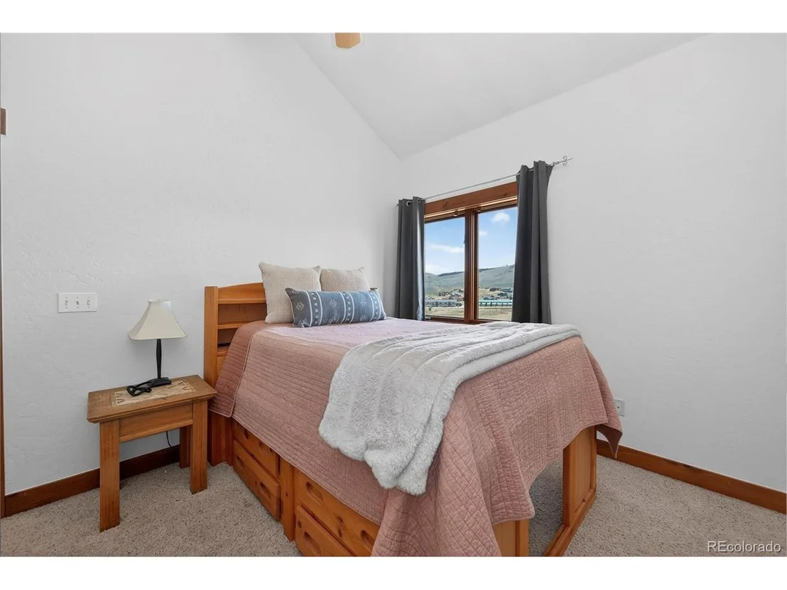 Photo of 724 Saddle Ridge Cir