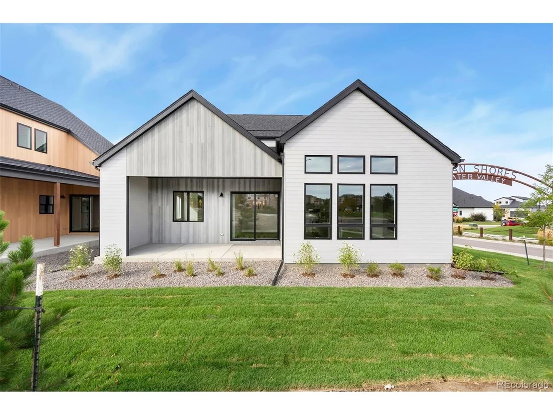 Photo of 1796 Barefoot Dr