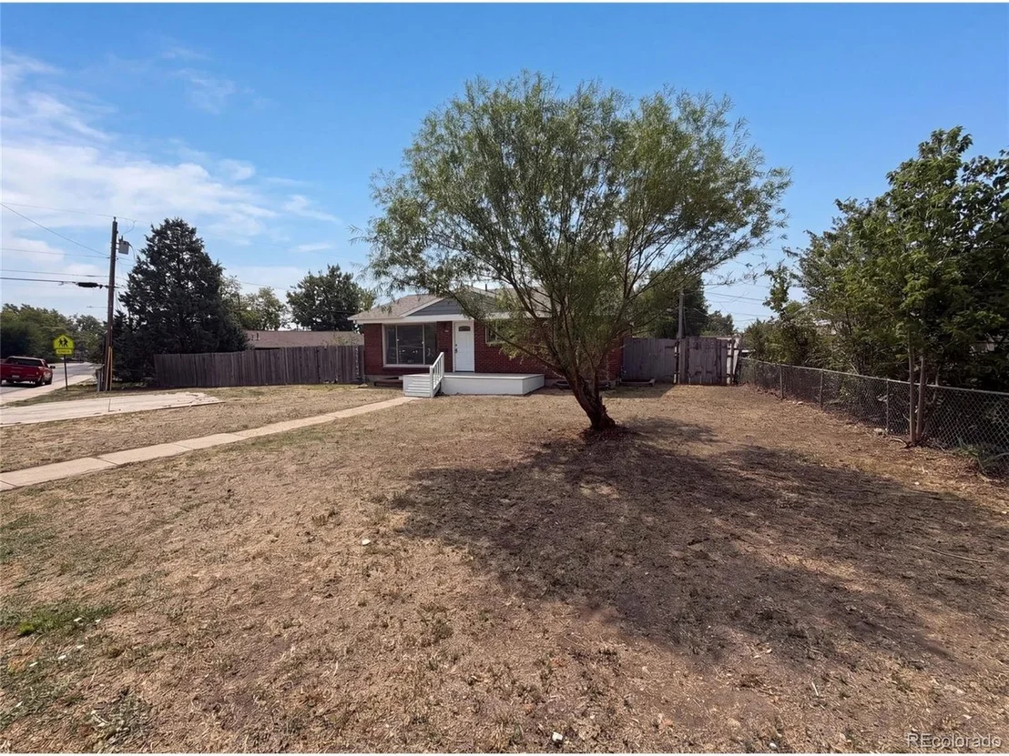 Photo of 9190 Cypress Dr