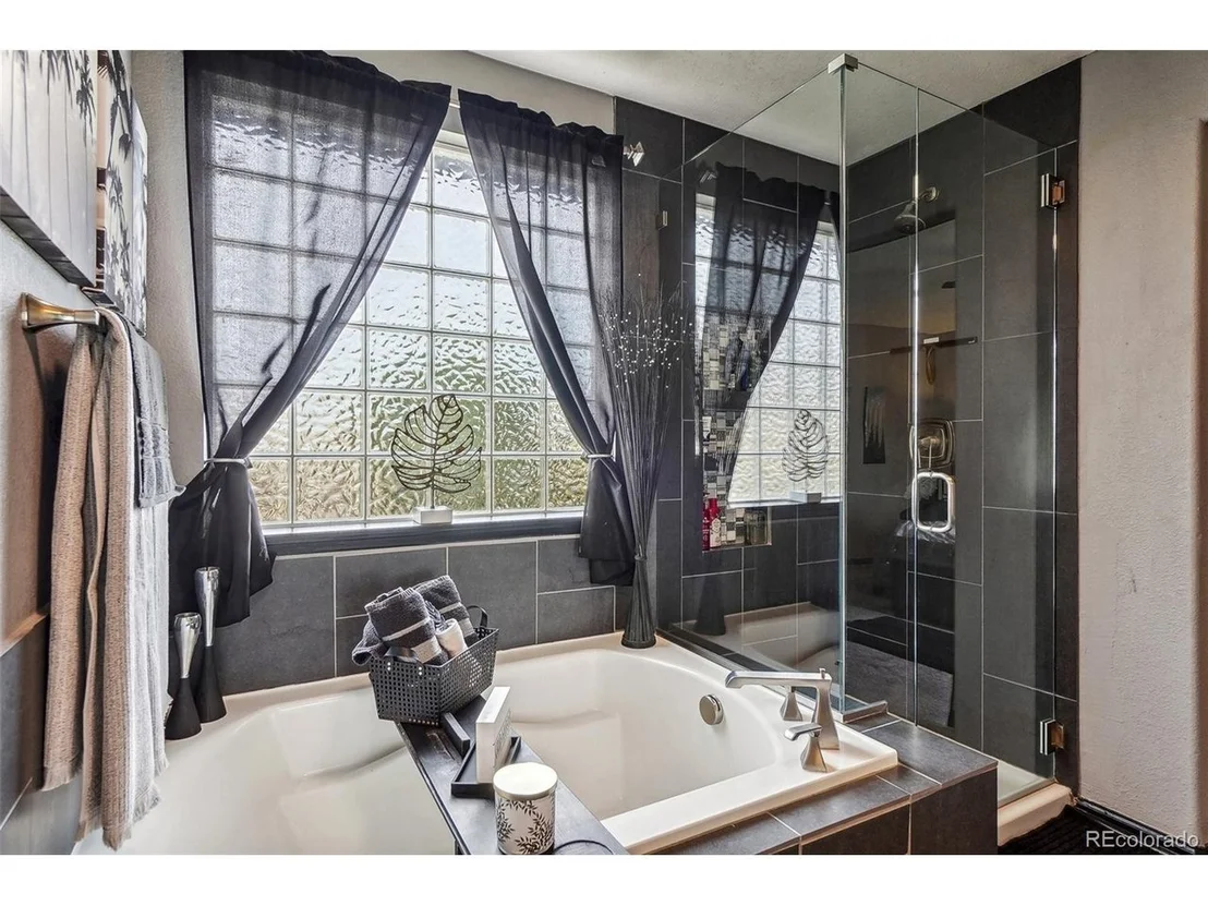 Photo of 10035 Crystal Cir