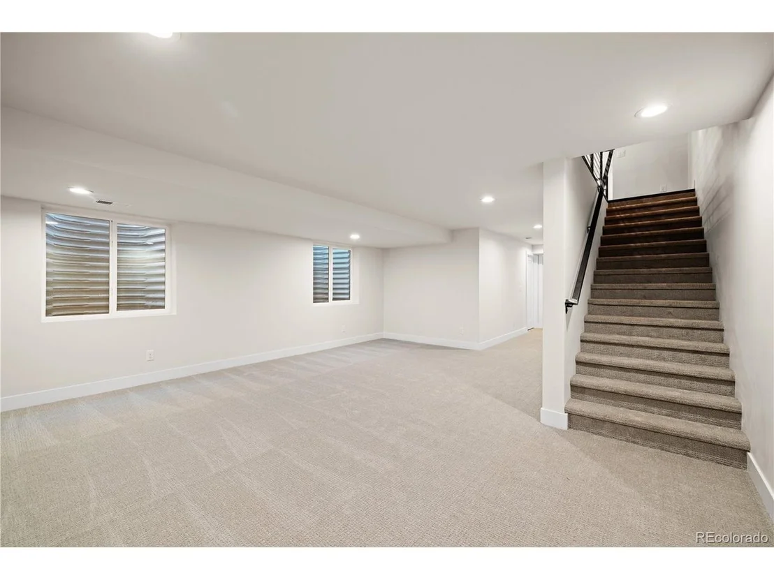 Photo of 3920 Stuart