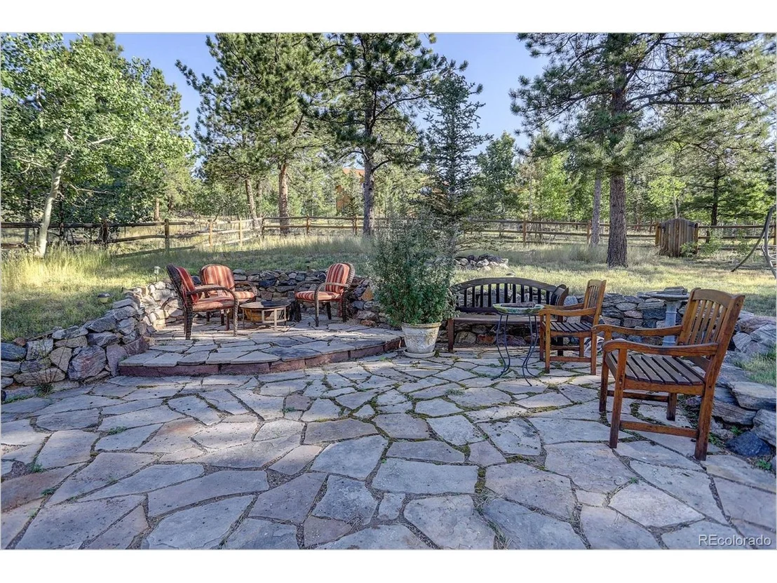 Photo of 109 Royal Ridge Dr