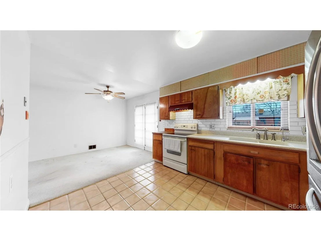 Photo of 6684 Kline St