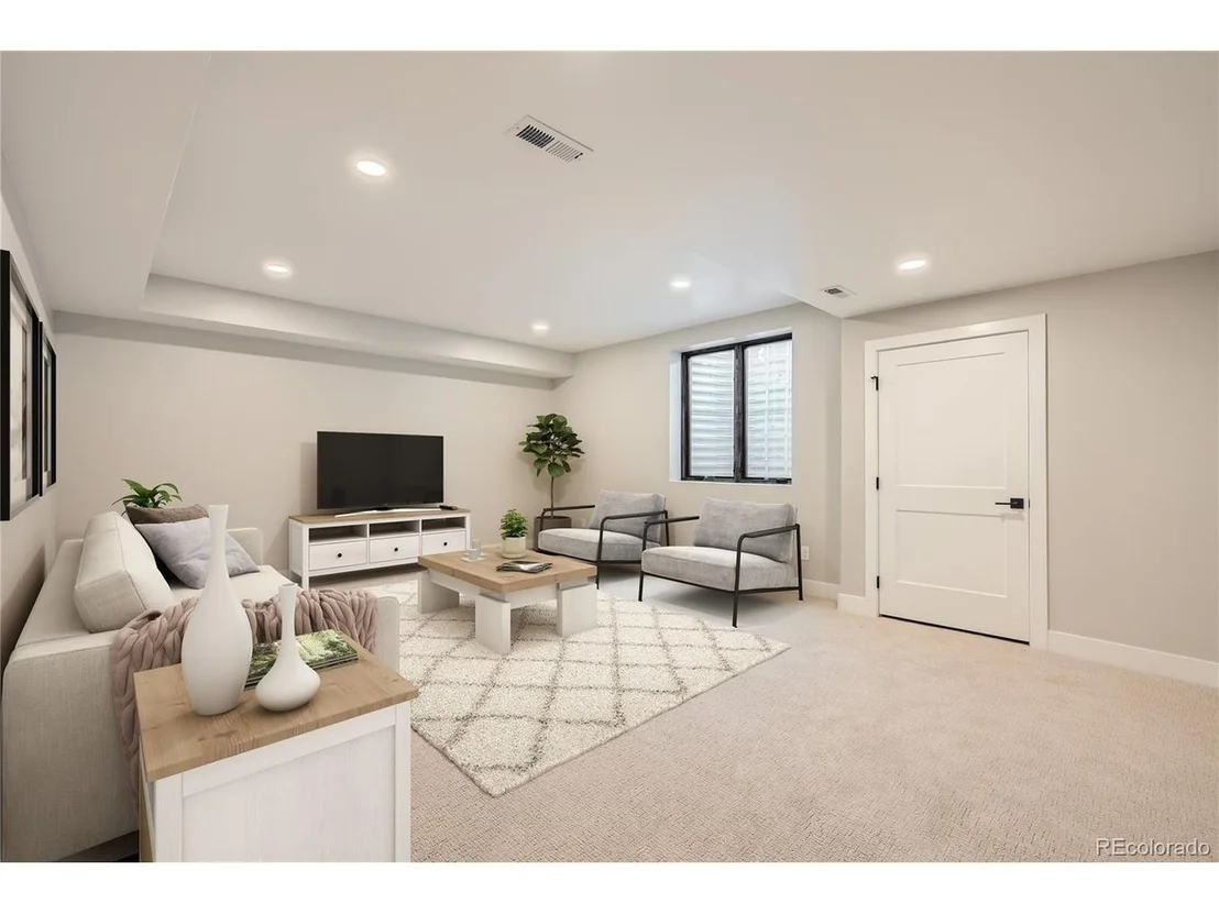 Photo of 2600 Lupine Ln