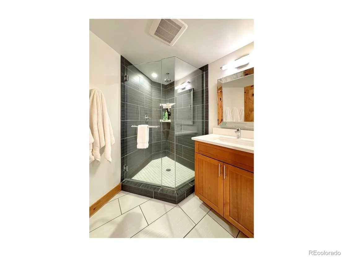 Photo of 230 Balsh Blvd