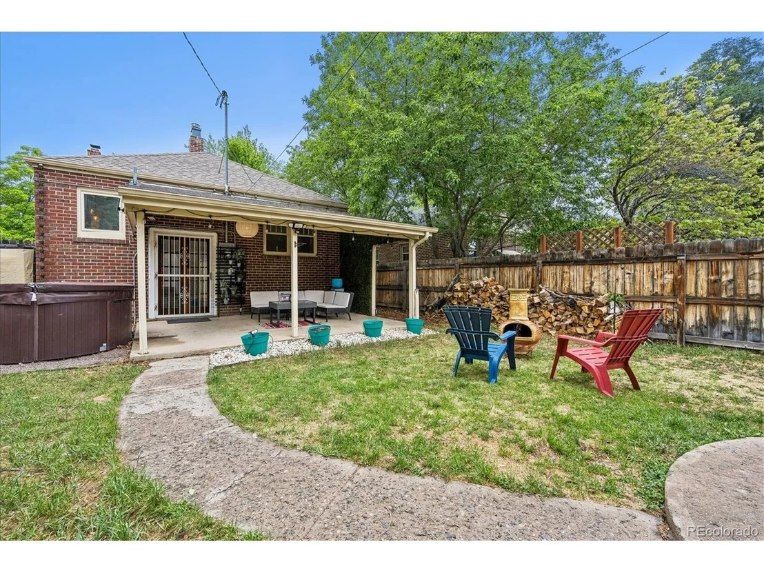 Photo of 1400 Elm St