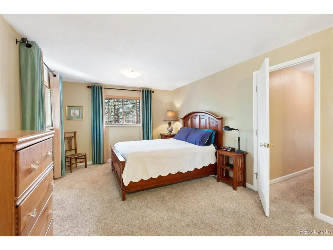 Photo of 6561 Valley Cir