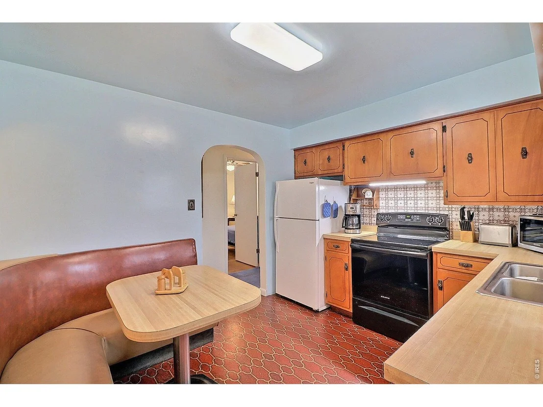Photo of 3001 Sunset Dr