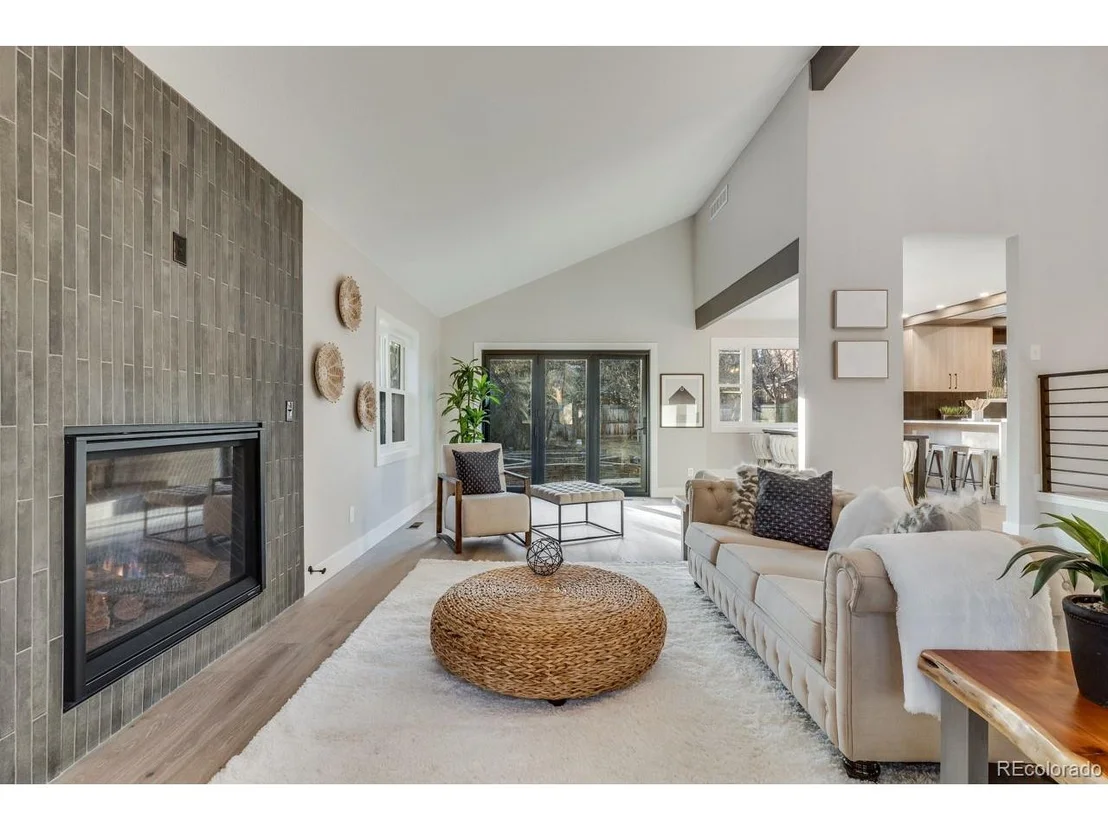 Photo of 2201 Juniper Ct