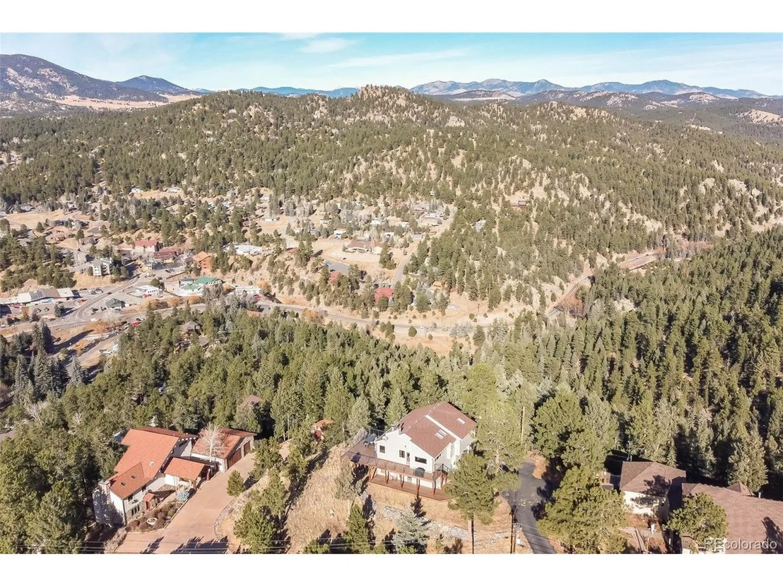 Photo of 27381 Overlook Dr