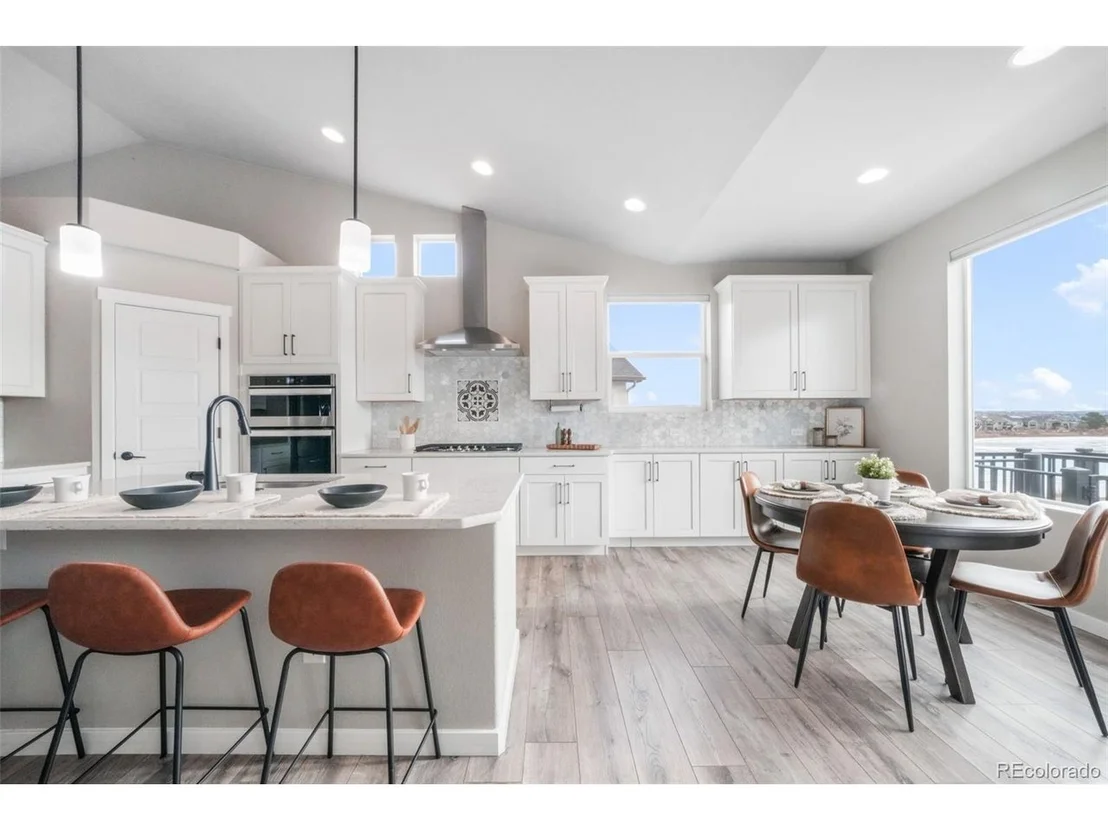 Photo of 2573 Lakes Edge Dr