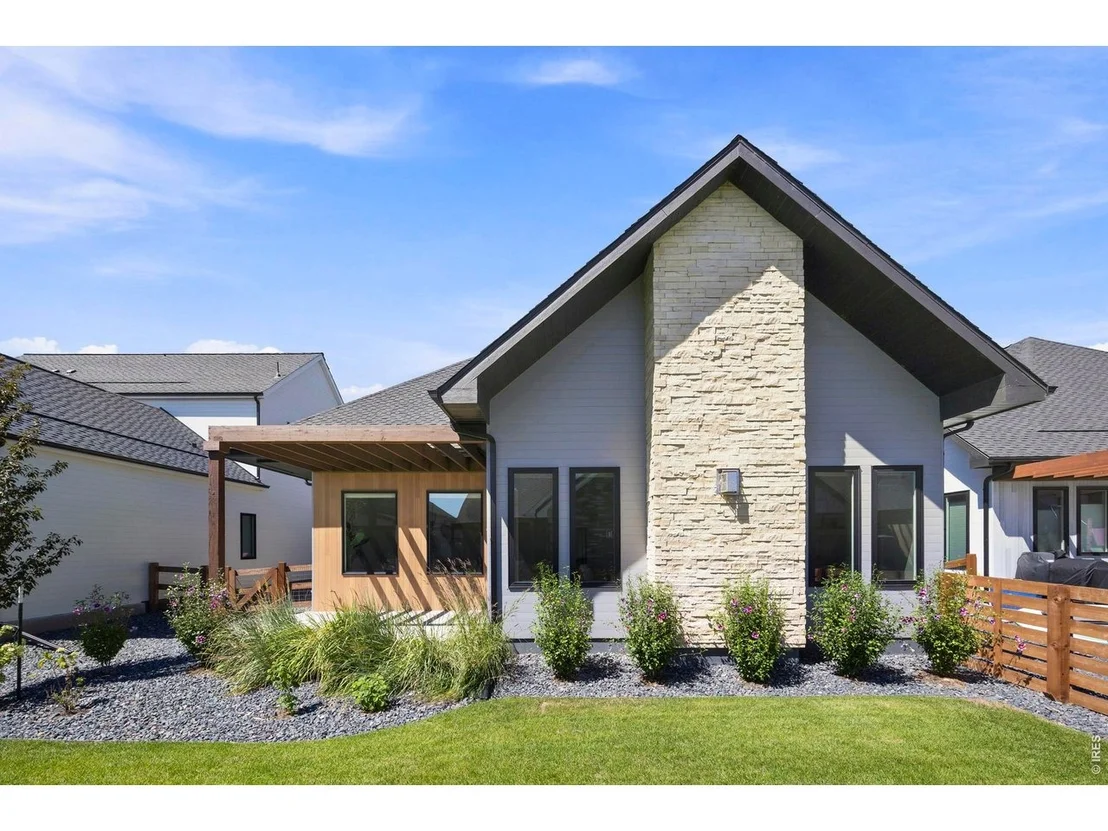 Photo of 1727 Barefoot Dr
