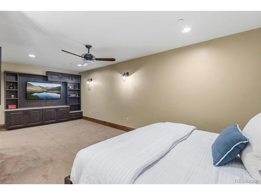 Photo of 560 Beeler Pl