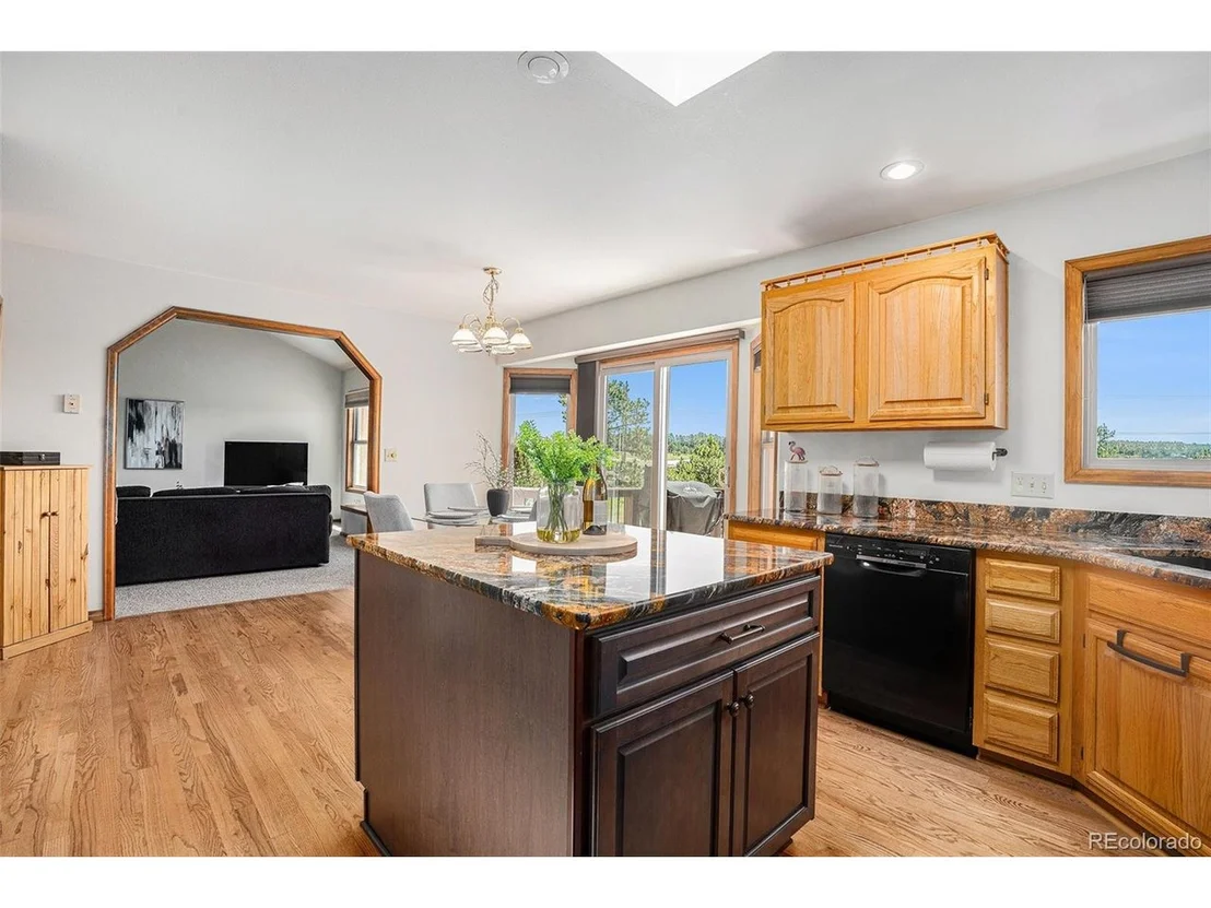 Photo of 2585 Mohawk Way