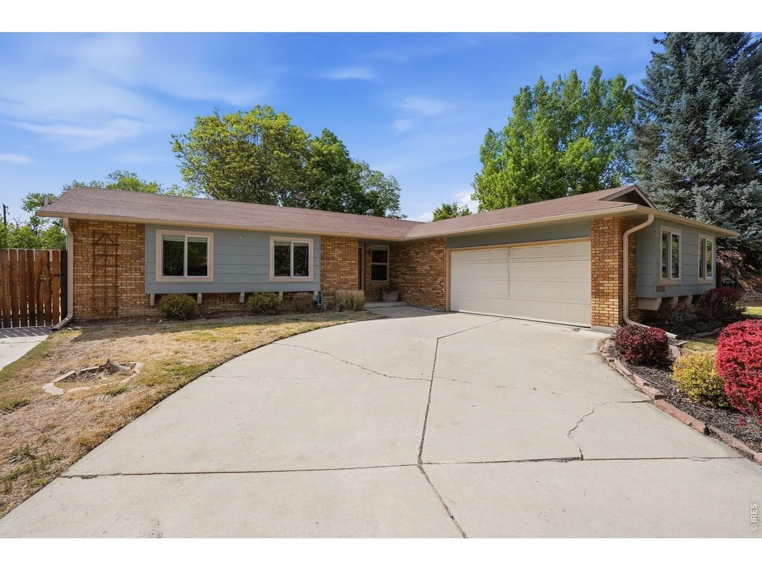 Photo of 1689 Geneva Cir