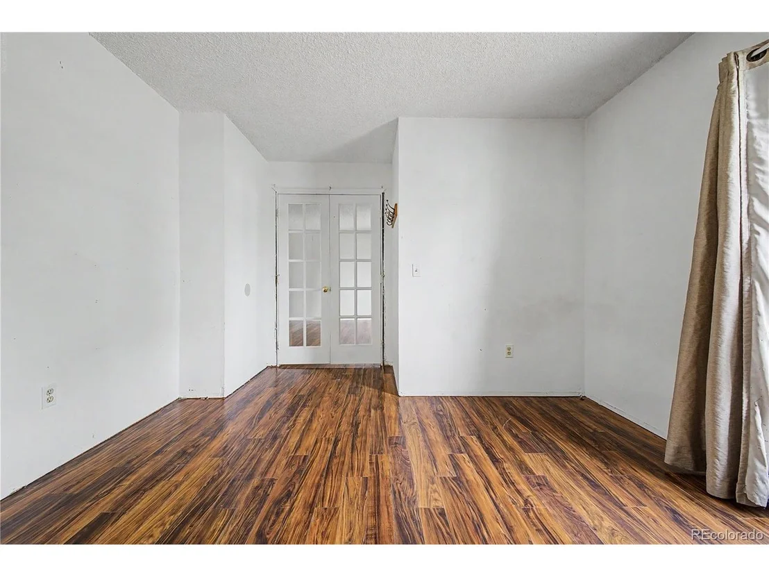 Photo of 10015 Beach St