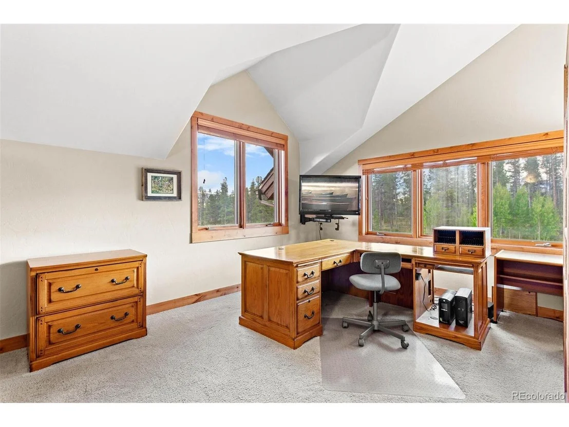 Photo of 657 Stagecoach Dr