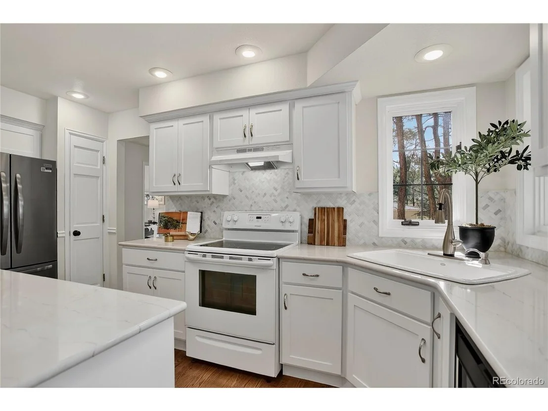 Photo of 70 Long Bow Cir