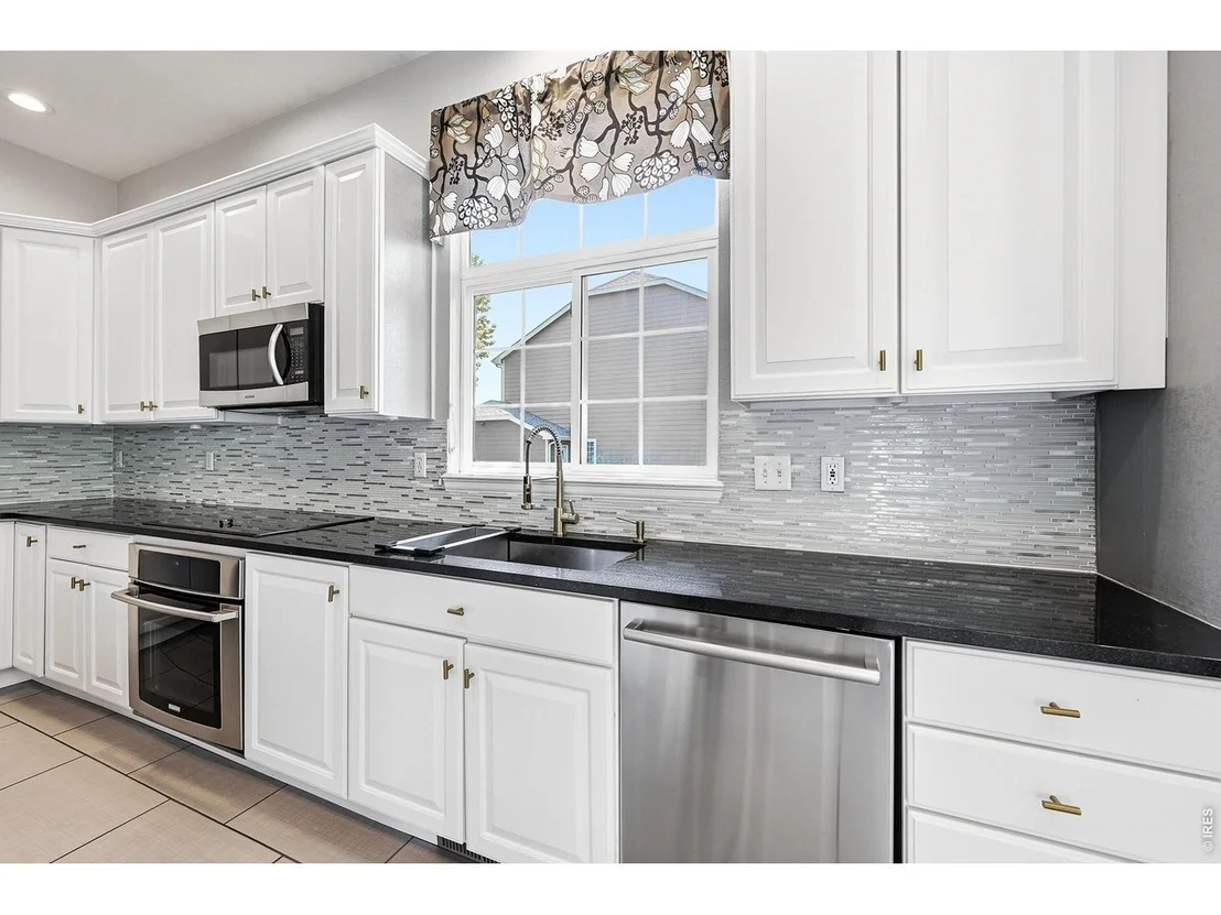 Photo of 2073 River West Dr