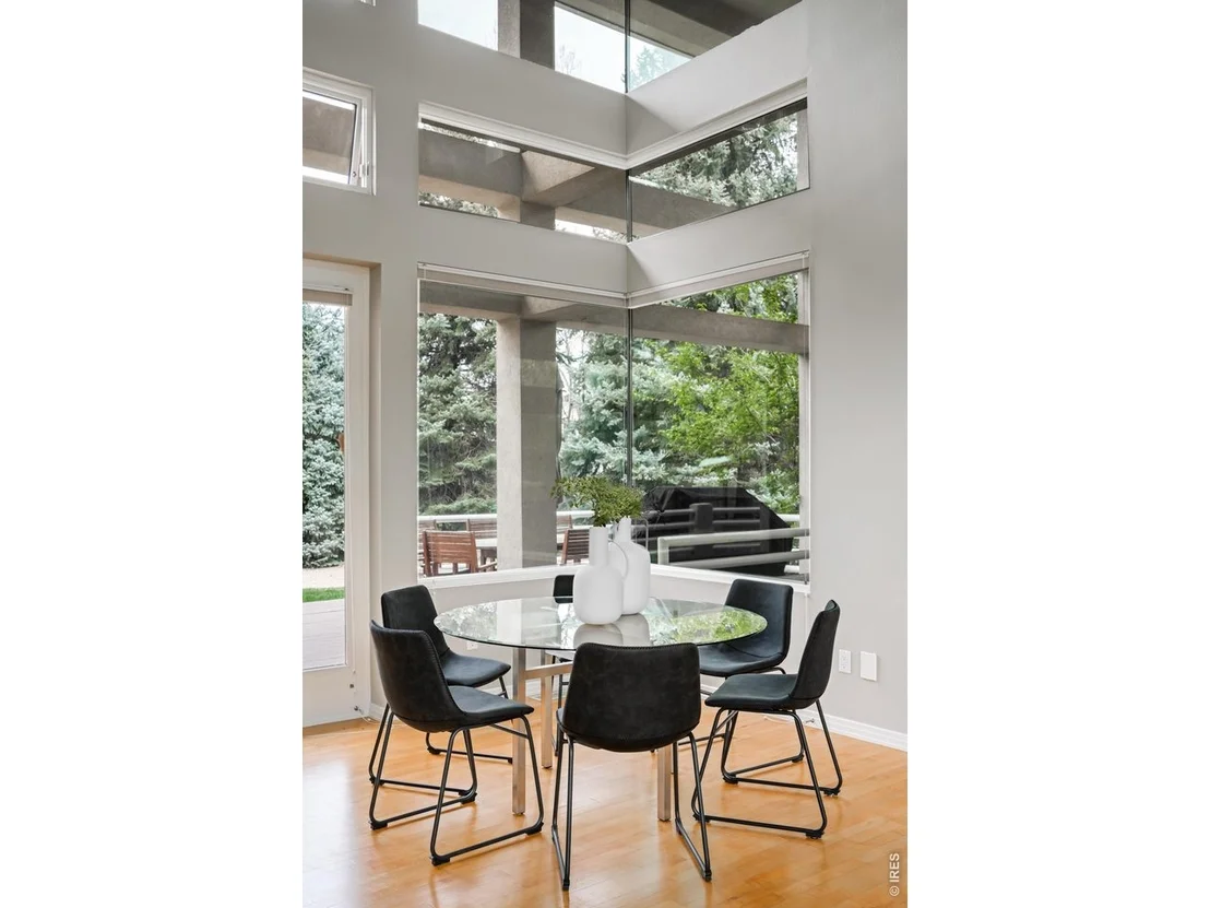 Photo of 2541 Tamarack Ave