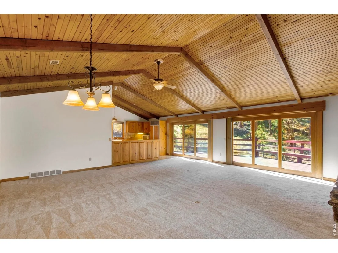 Photo of 1996 Uplands Cir