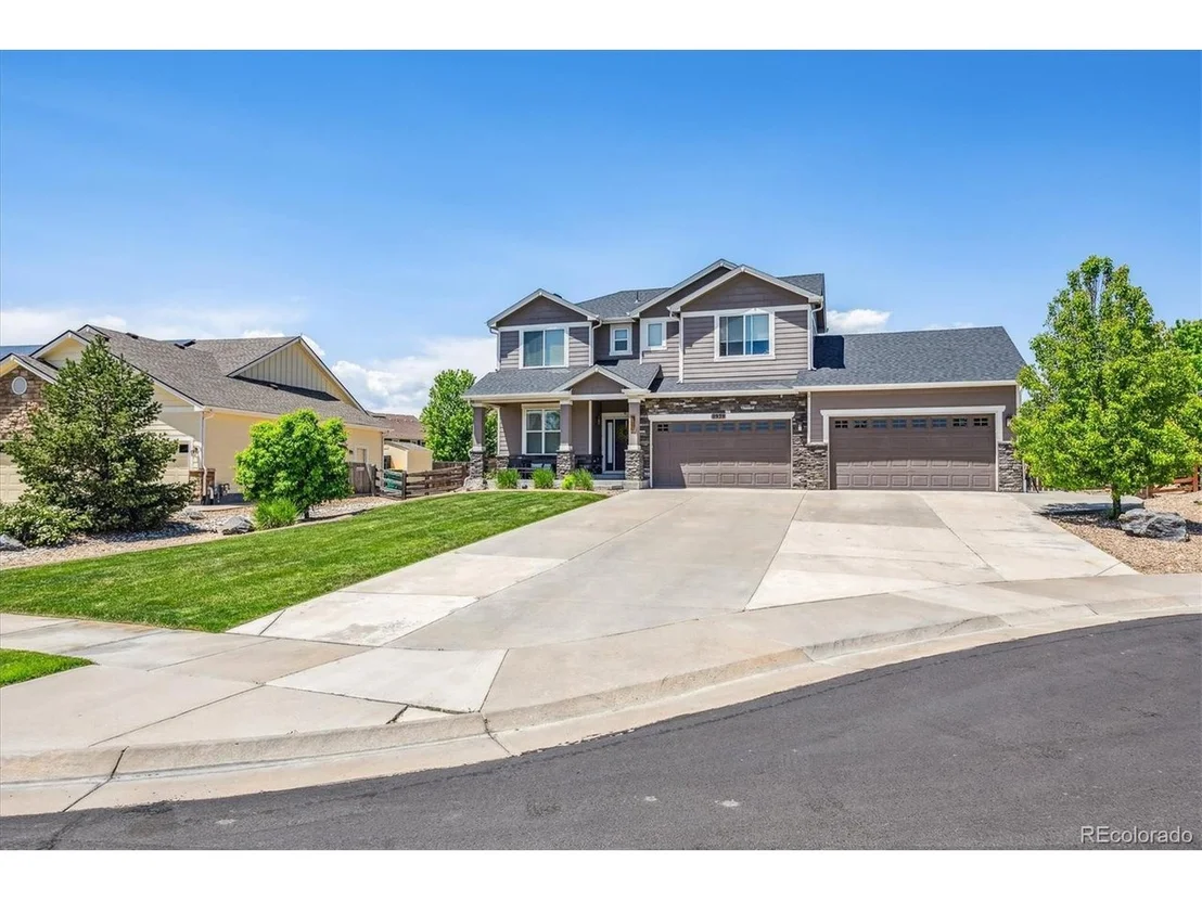 Photo of 8939 Devinney Ct