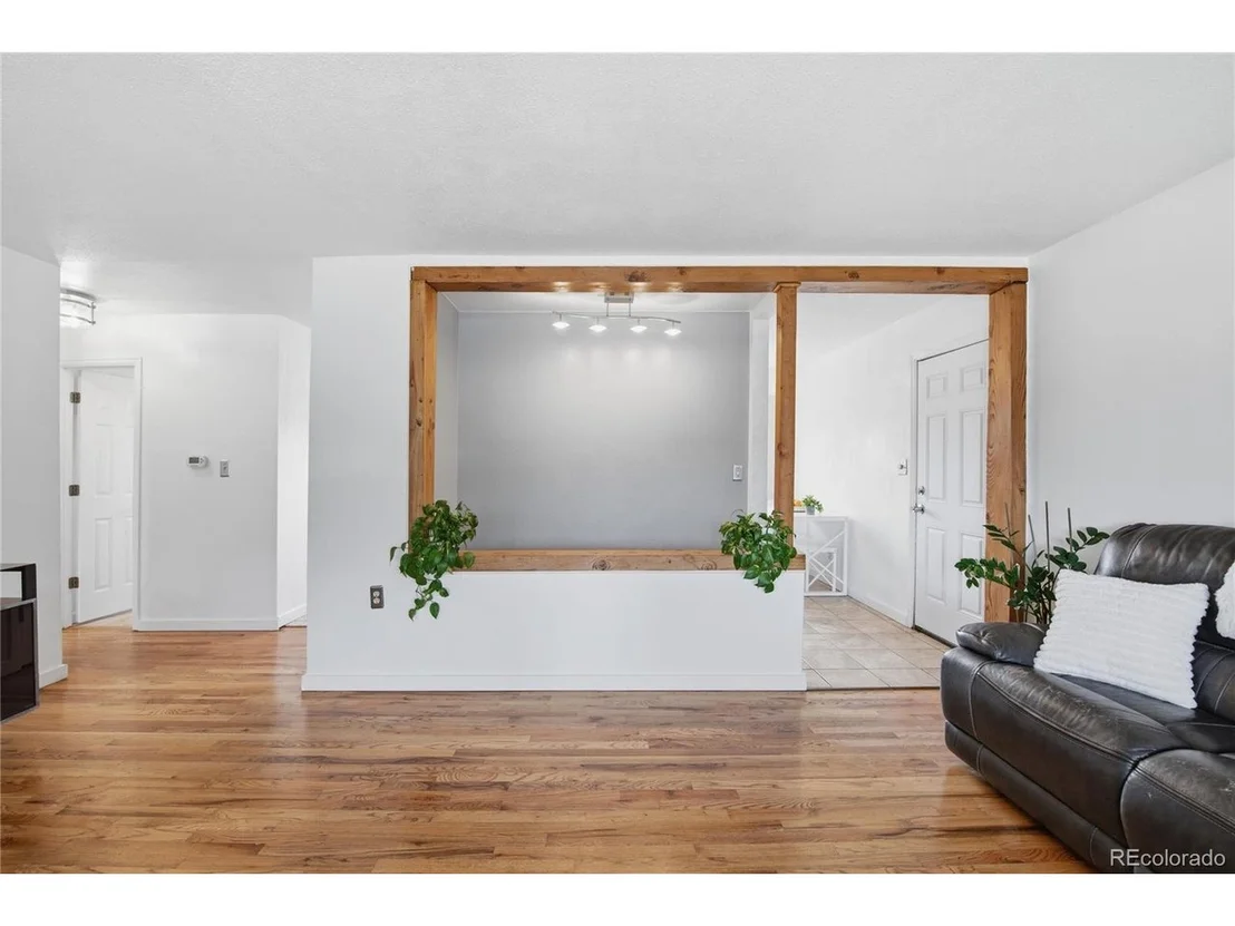 Photo of 580 W 79th Pl