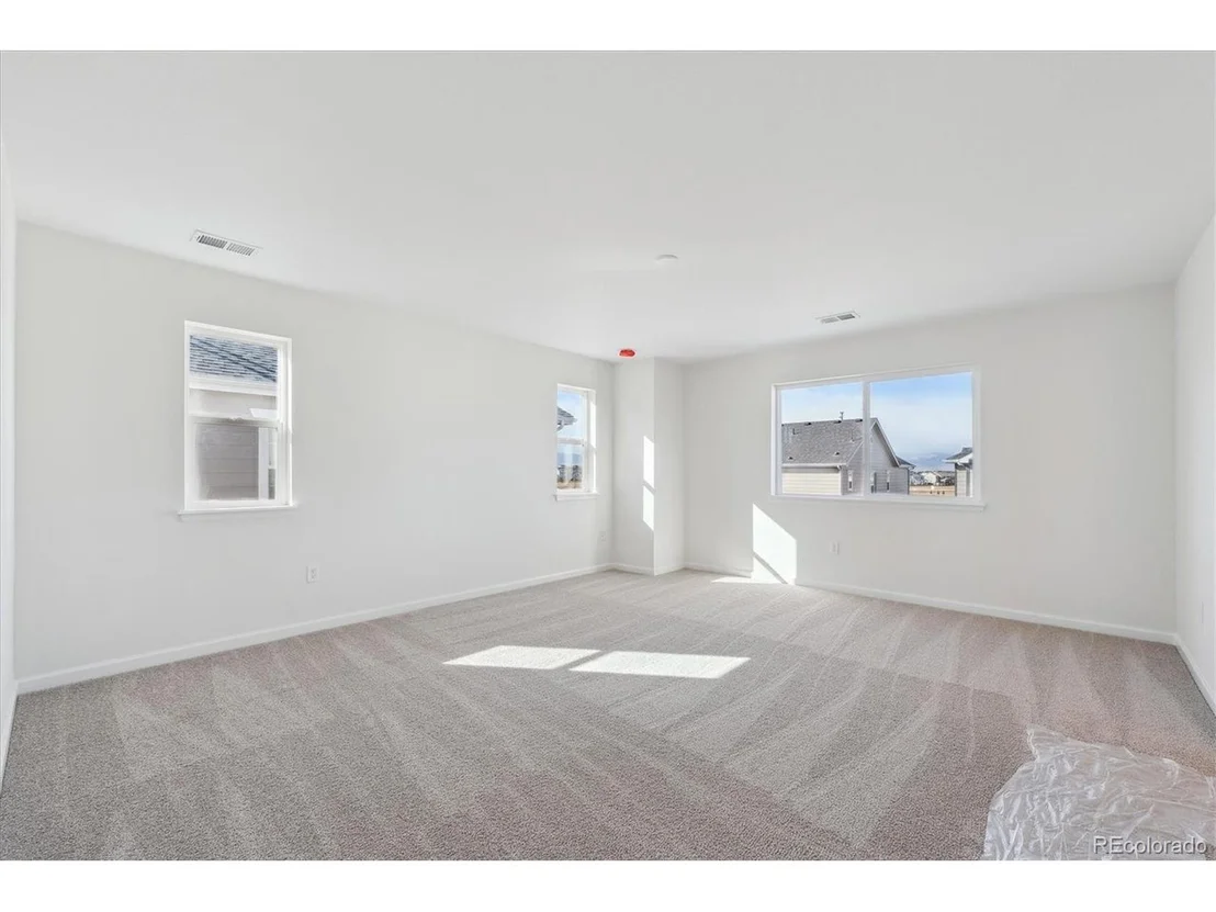 Photo of 660 Split Rock Dr