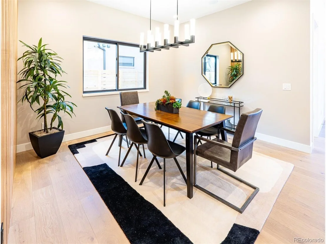 Photo of 2126 Vine Ave