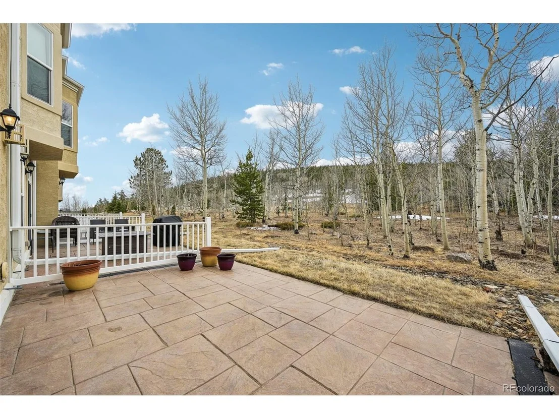 Photo of 873 Vernon Dr