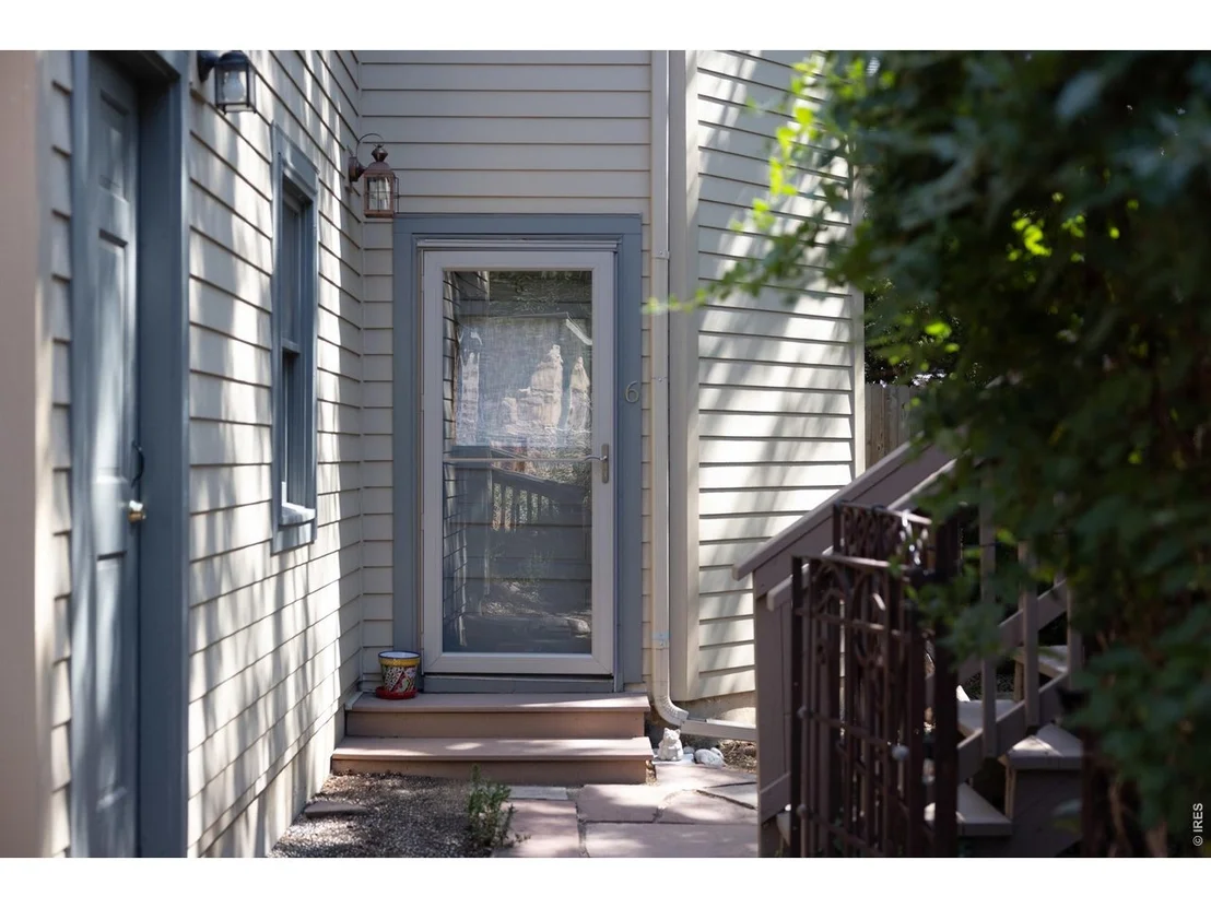 Photo of Unit 6 at 1709 Pine St