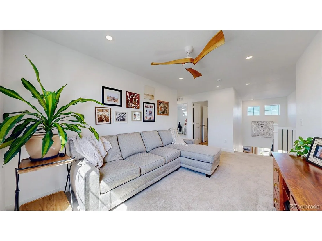 Photo of 689 Olive St