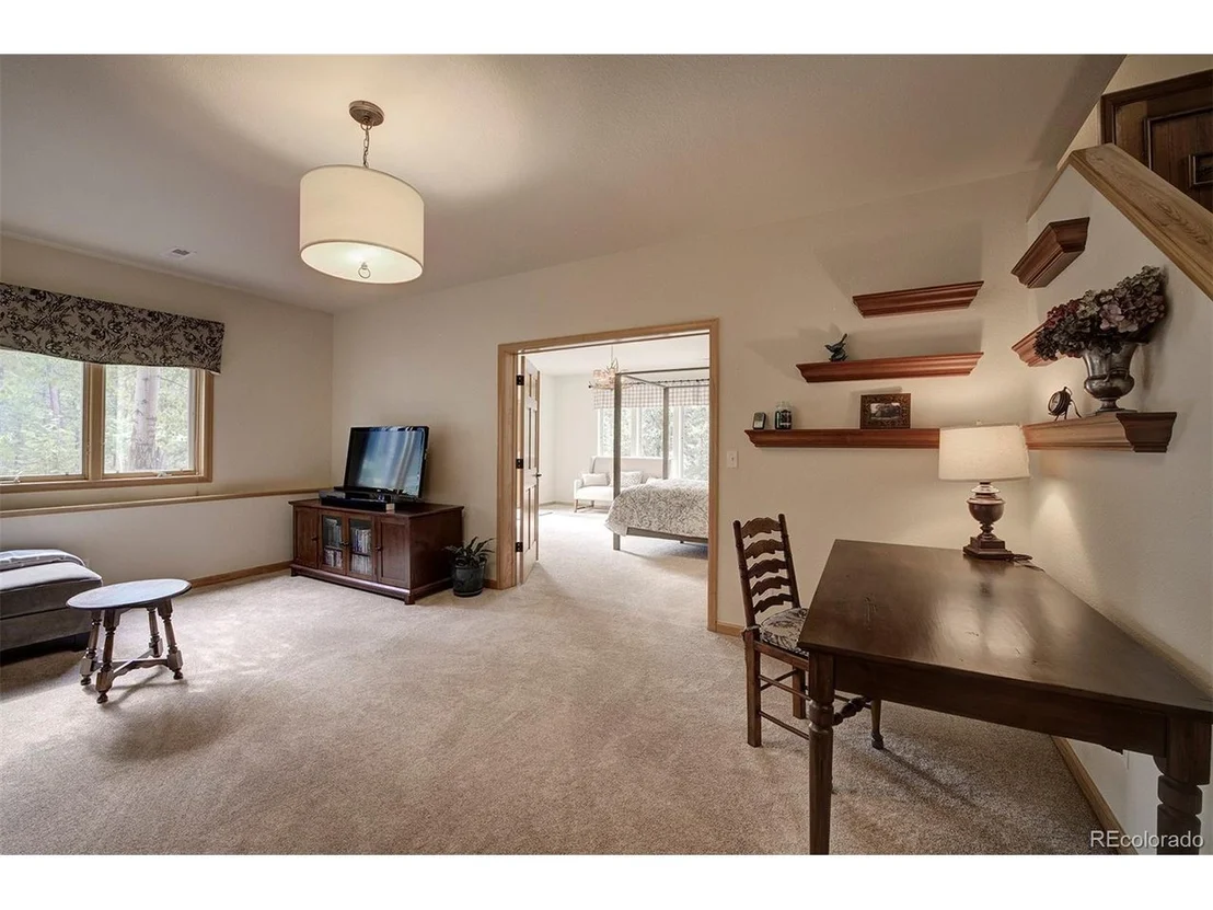 Photo of 990 Elk Valley Dr