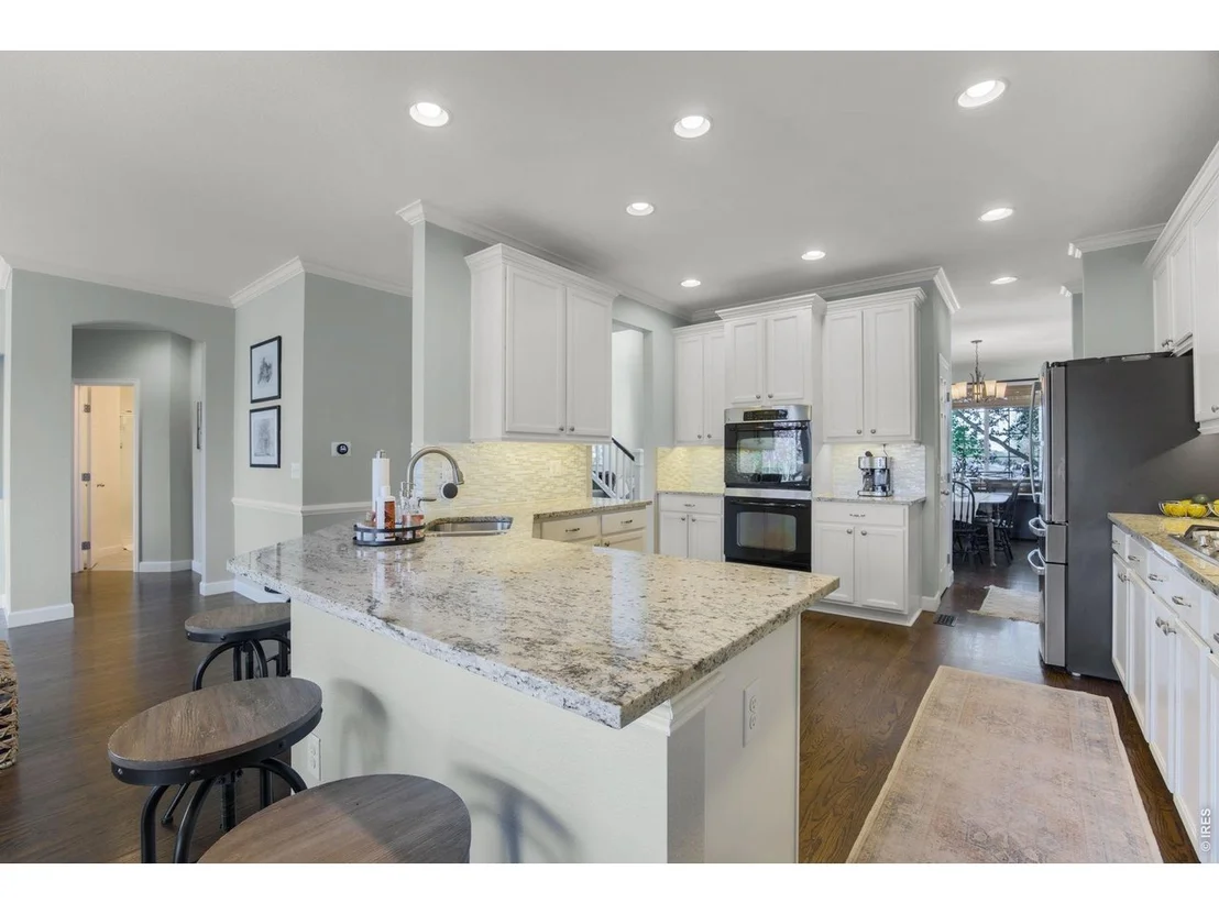 Photo of 6386 Mayfair Ave