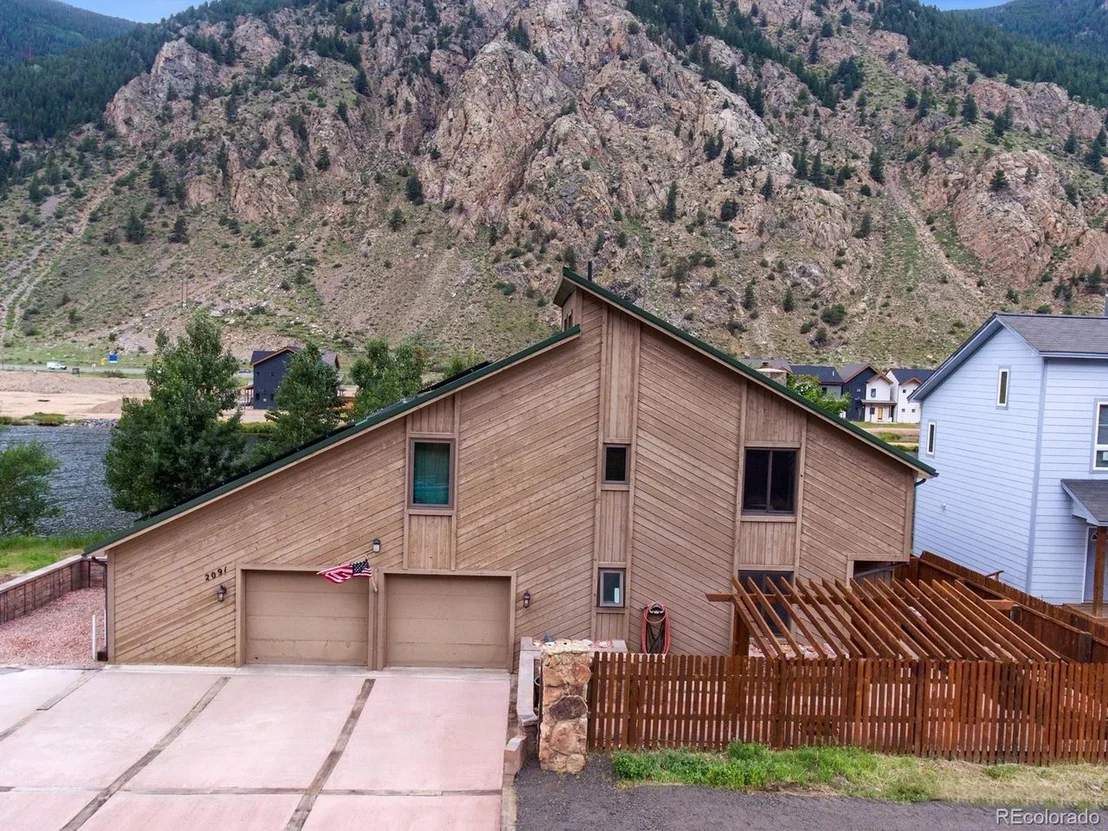 Photo of 2091 Clear Creek Dr