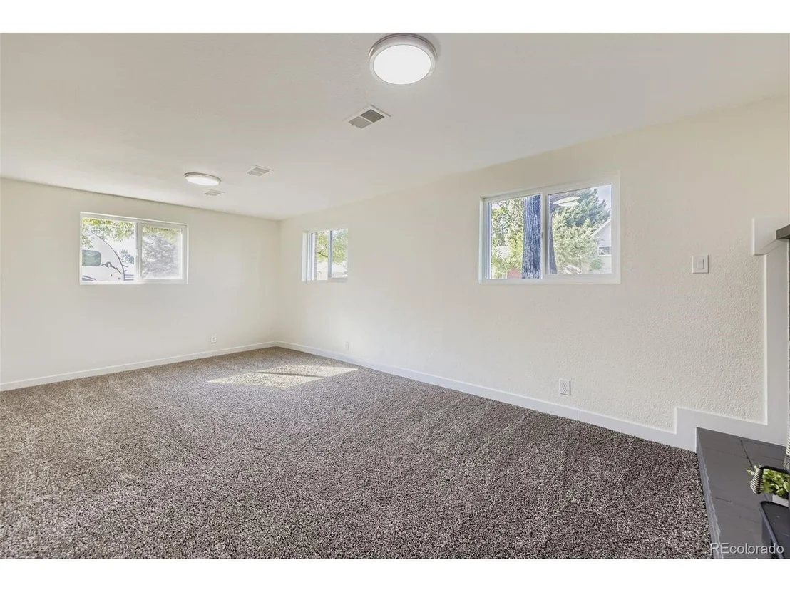 Photo of 9917 Clark Dr