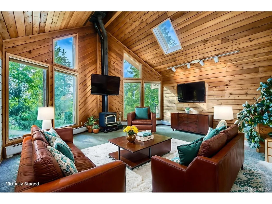 Photo of 134 Hideaway Ct