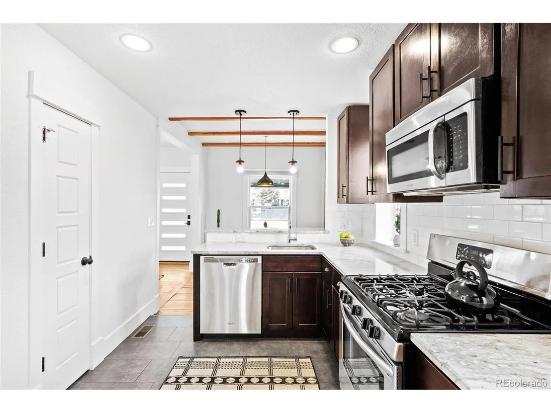 Photo of 4030 Lowell Blvd