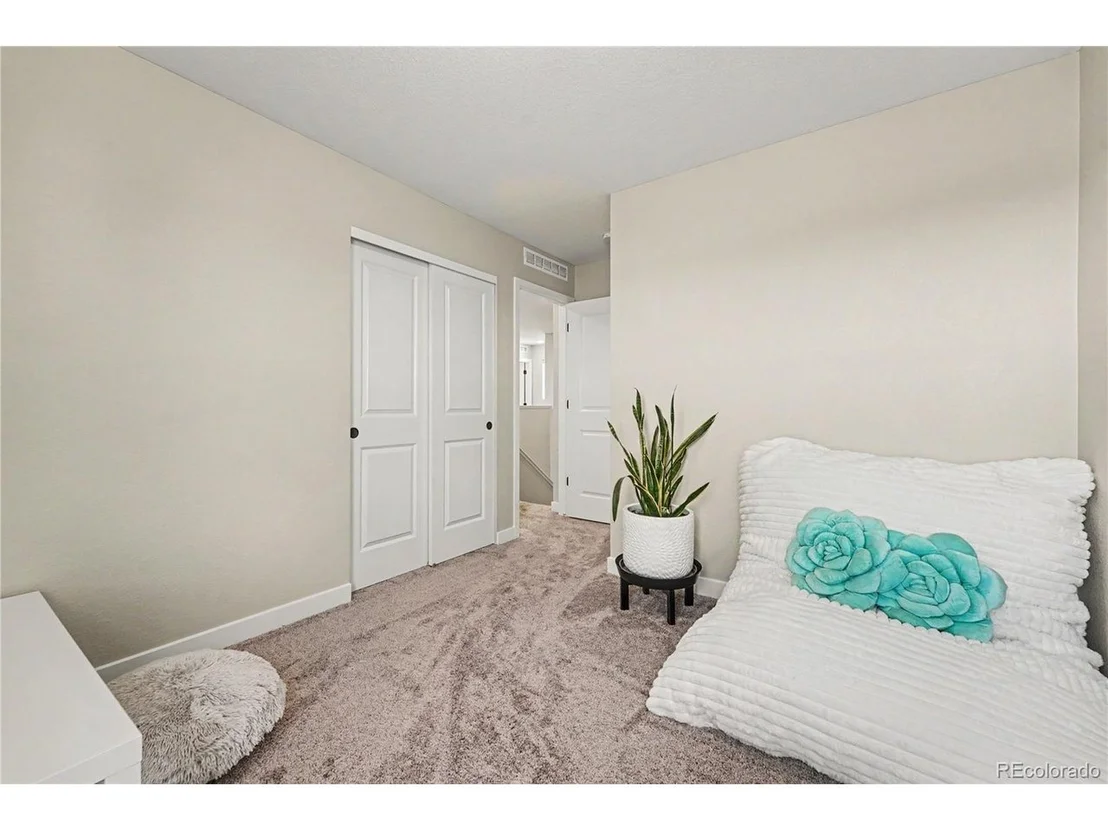 Photo of 4953 Thistle Dr