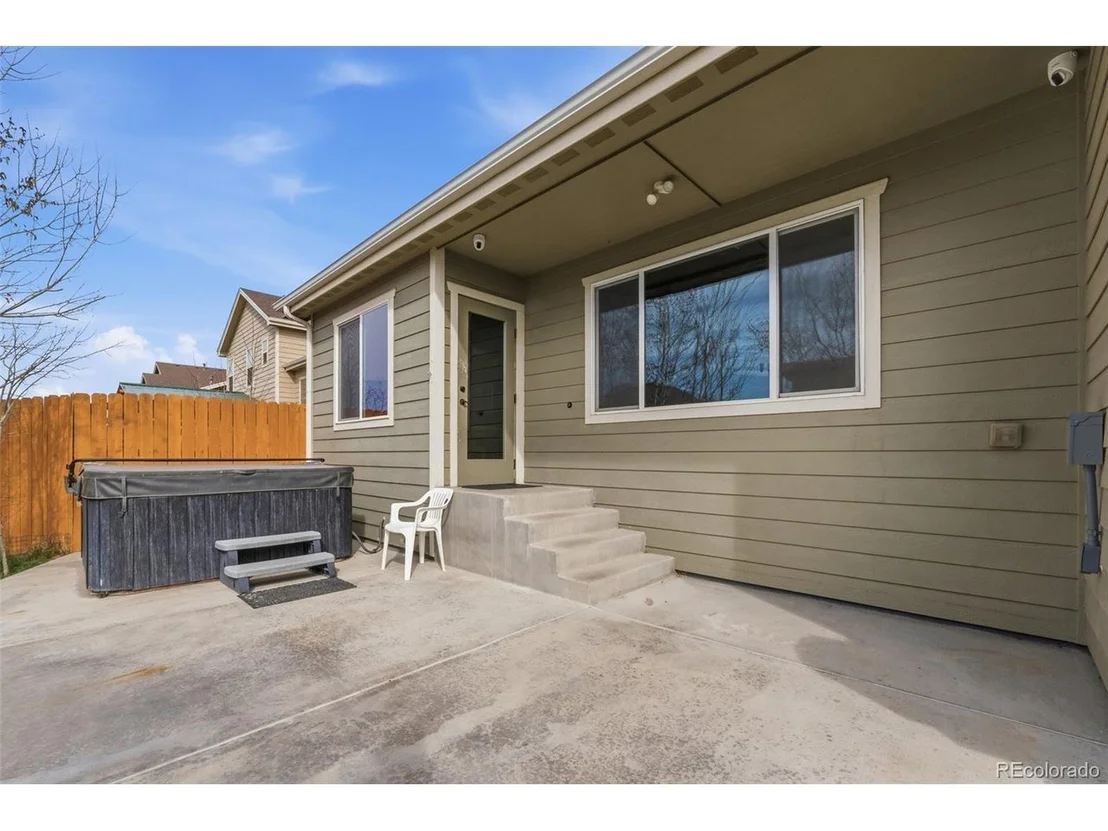 Photo of 102 11th Ave