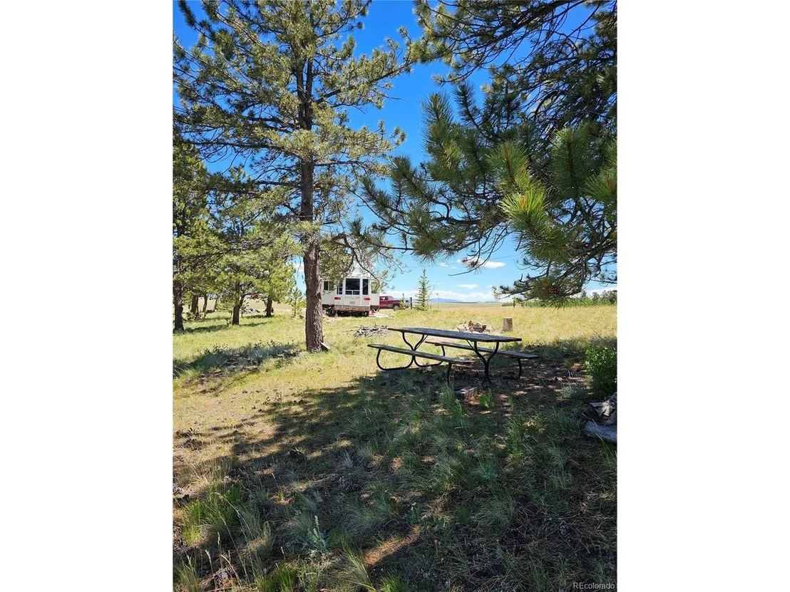 Photo of 51 Singletree Ln
