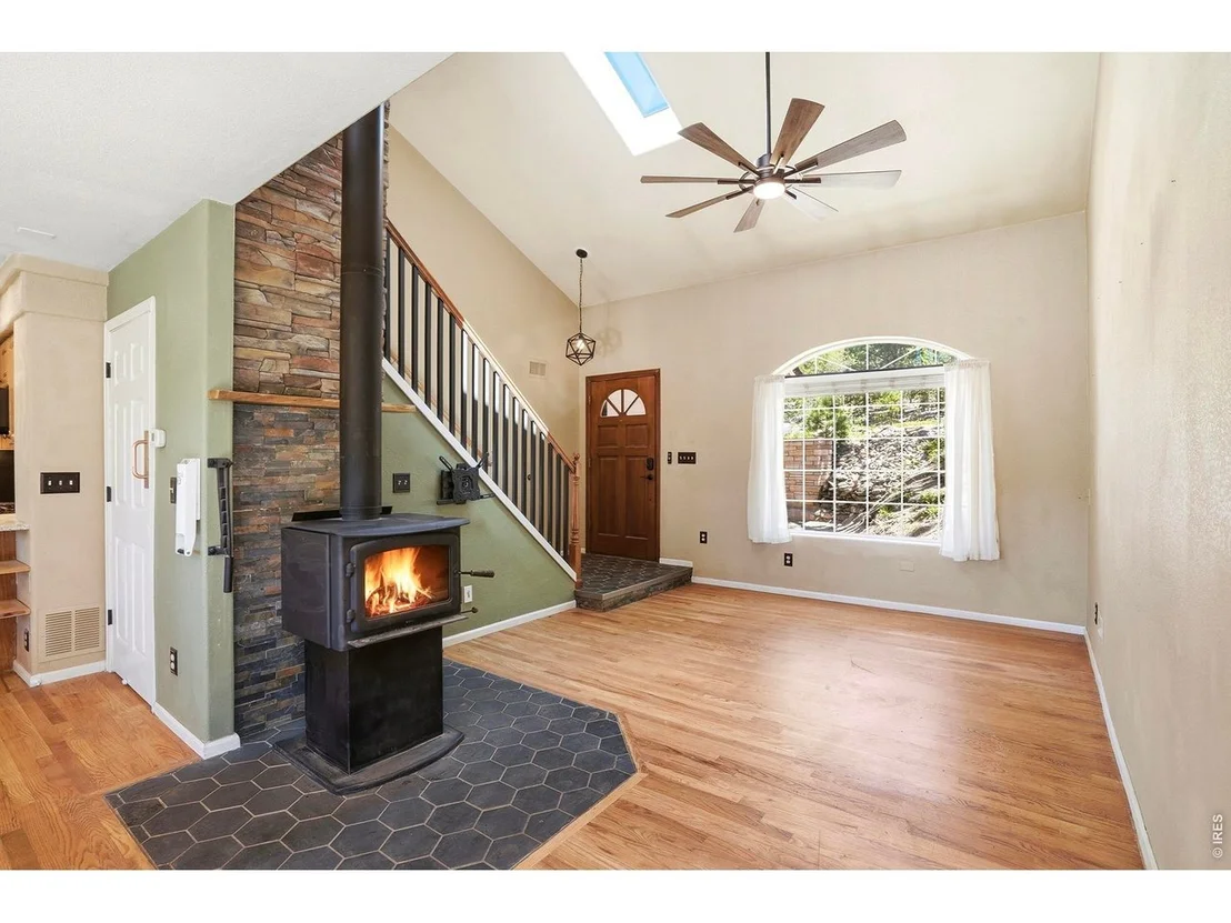 Photo of 212 Elk Pl
